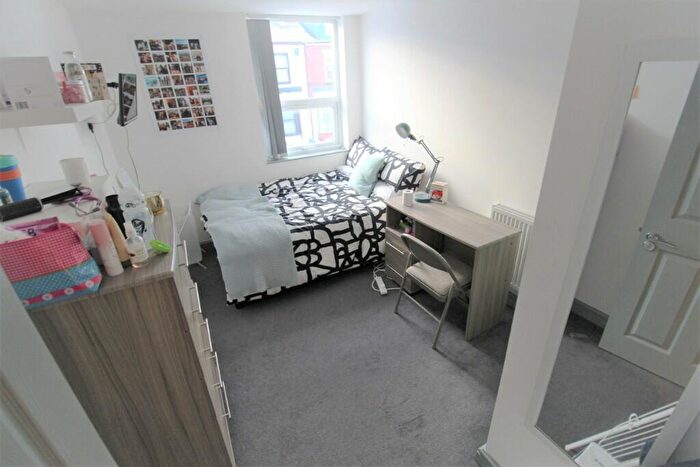 9 Bedroom Terraced House To Rent In Tiverton Road, Selly Oak, Birmingham, B29