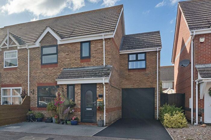 3 Bedroom Semi-Detached House For Sale In Domehouse Close, Selsey, Chichester, PO20