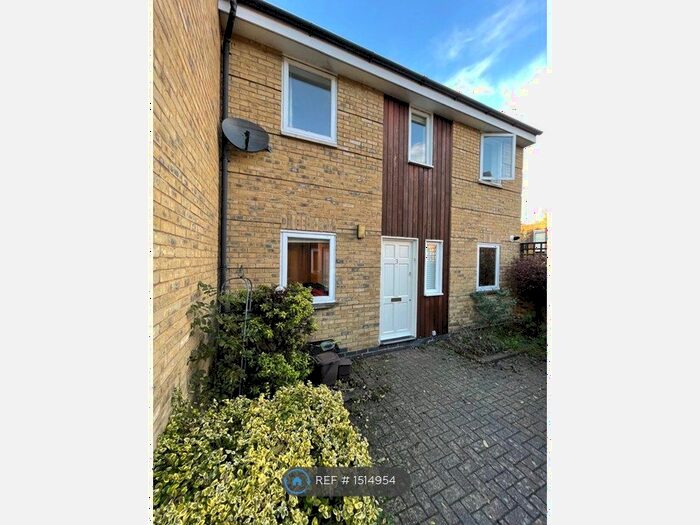 3 Bedroom End Of Terrace House To Rent In Anderson Close, Sutton, SM3