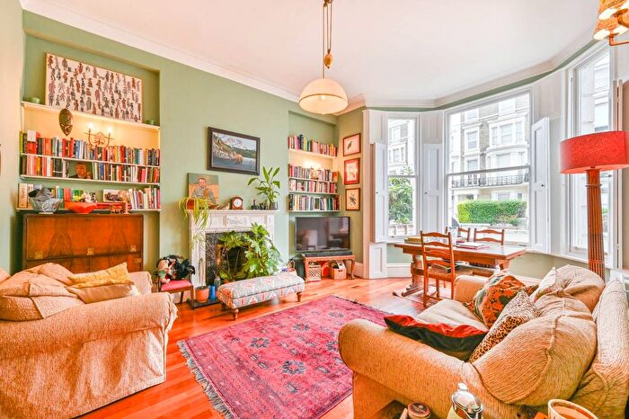 2 Bedroom Flat For Sale In Elsham Road, Holland Park, London, W14