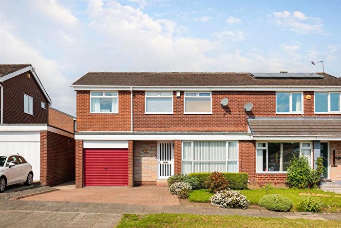 4 Bedroom Detached House For Sale In Hastings Avenue, Kingston Park, Newcastle Upon Tyne, NE3