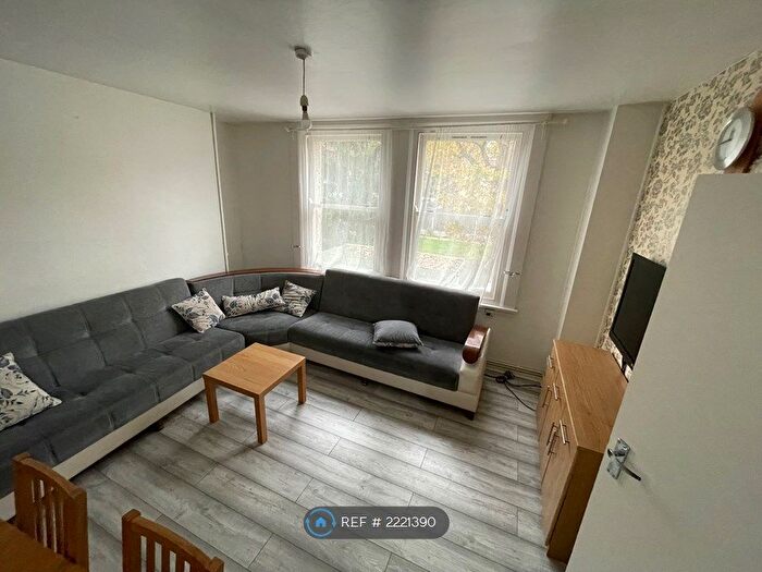 1 Bedroom Flat To Rent In Montalt Road, Woodford Green, IG8