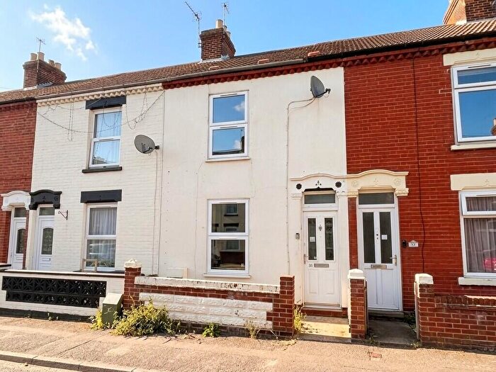 3 Bedroom Terraced House For Sale In Gatacre Road, Cobholm, NR31