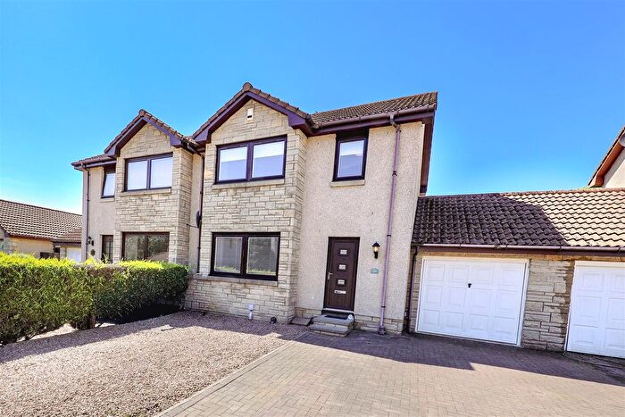 3 Bedroom Semi Detached House For Sale In Almondbank, Glenrothes, KY7