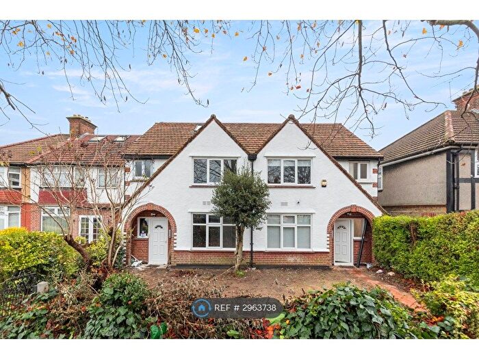 1 Bedroom Flat To Rent In Yeading Lane, Hayes, UB4