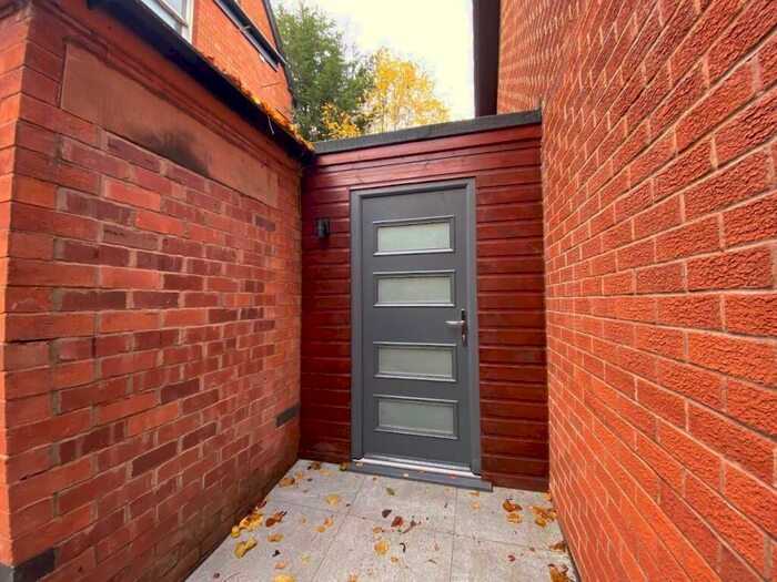 2 Bedroom Flat To Rent In Kedleston Road, Derby, DE22