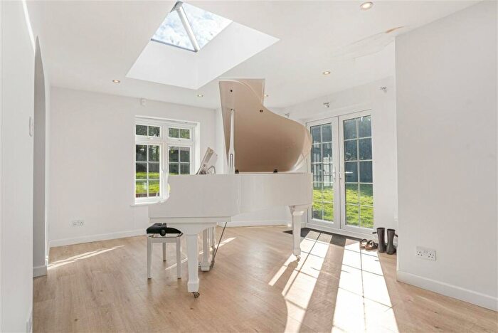 5 Bedroom Detached House For Sale In Little Orchard, Spellbrook, CM23