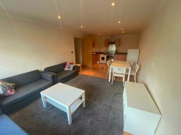 2 Bedroom Flat To Rent In Queen Victoria Road, Osbourne House Queen Victoria Road, CV1