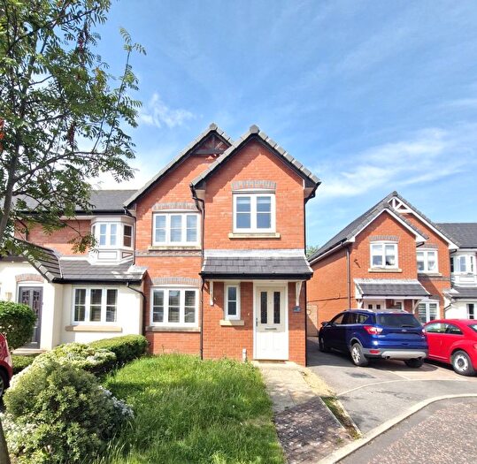 3 Bedroom Semi-Detached House To Rent In Bramley Close, Blackpool, FY4