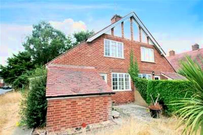 2 Bedroom House To Rent In Midhurst, GU29