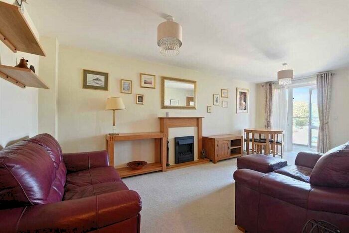 1 Bedroom Flat To Rent In Landmark Place, Denham, Denham, UB9