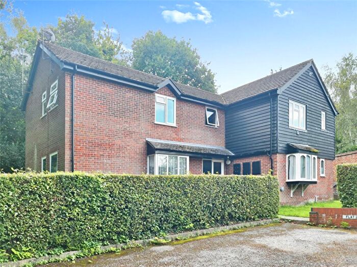 Flat To Rent In Kensington Fields, Dibden Purlieu, Southampton, Hampshire, SO45