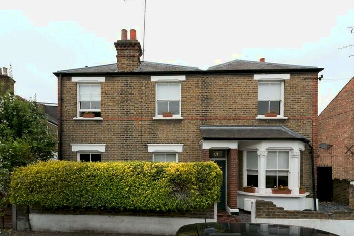 4 Bedroom Detached House To Rent In St. Johns Road, Walthamstow, London, E17
