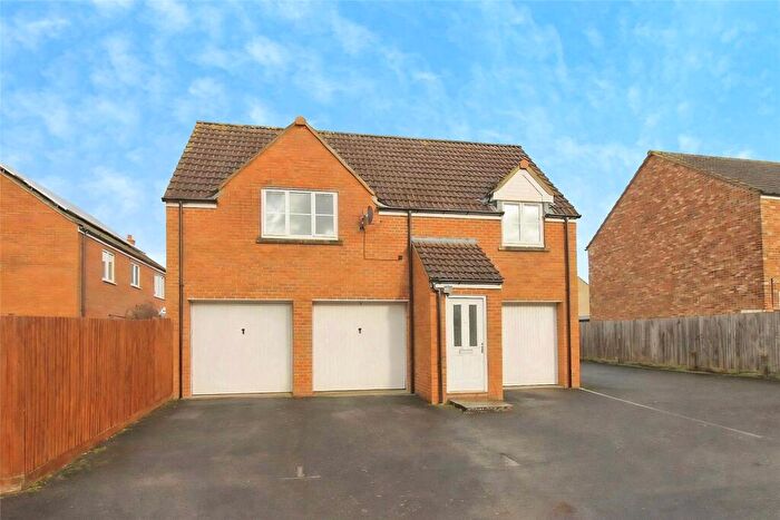 2 Bedroom Detached House For Sale In Old Farm Road, Trowbridge, BA14