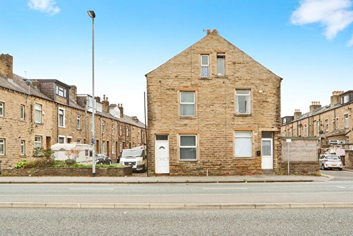 2 Bedroom End Of Terrace House For Sale In Hard Ings Road, Keighley, BD21