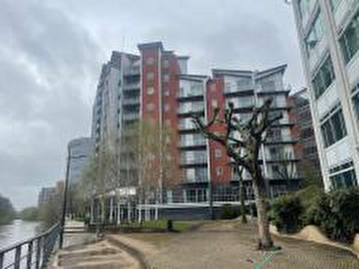 2 Bedroom Apartment To Rent In Whitehall Quay, Leeds, LS1