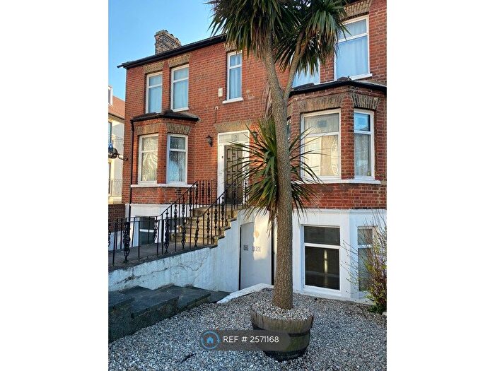 2 Bedroom Flat To Rent In Brent Road, London, SE18