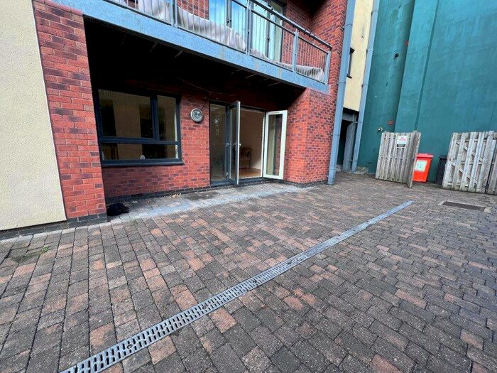 2 Bedroom Flat To Rent In The River Buildings, Leicester, LE3