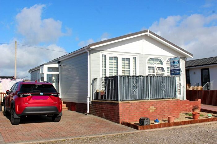 2 Bedroom Park Home For Sale In Castleton Road, St Athan, CF62