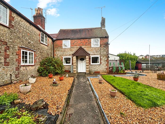 3 Bedroom Terraced House For Sale In Marsh Street, Warminster, BA12