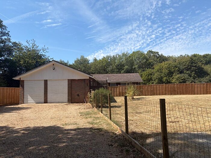 2 Bedroom Bungalow To Rent In Rossway, Berkhamsted, HP4