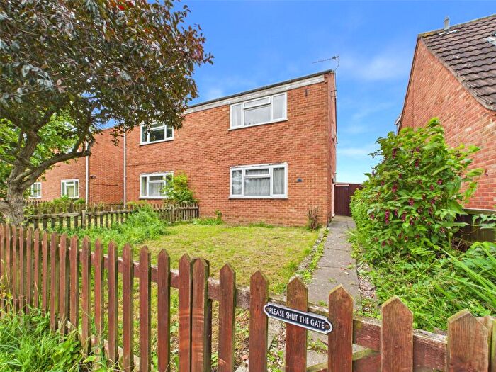 3 Bedroom Semi Detached House For Sale In Courtfield Road, Quedgeley, Gloucester, Gloucestershire, GL2