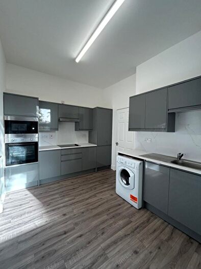 3 Bedroom Flat To Rent In William Street, Dundee, DD1