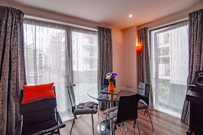 1 Bedroom Apartment To Rent In Invicta, Millennium Promenade, Bristol, BS1