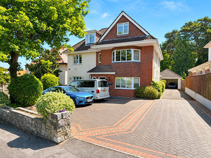 2 Bedroom Flat To Rent In Howard Road, Queens Park, Bournemouth, BH8