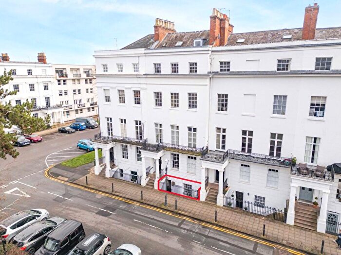 2 Bedroom Apartment For Sale In Clarendon Square, Leamington Spa, Warwickshire, CV32