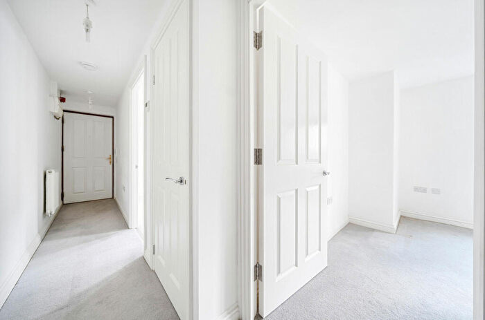 1 Bedroom Flat For Sale In Francis Copse, Colden Common, Winchester, Hampshire, SO21