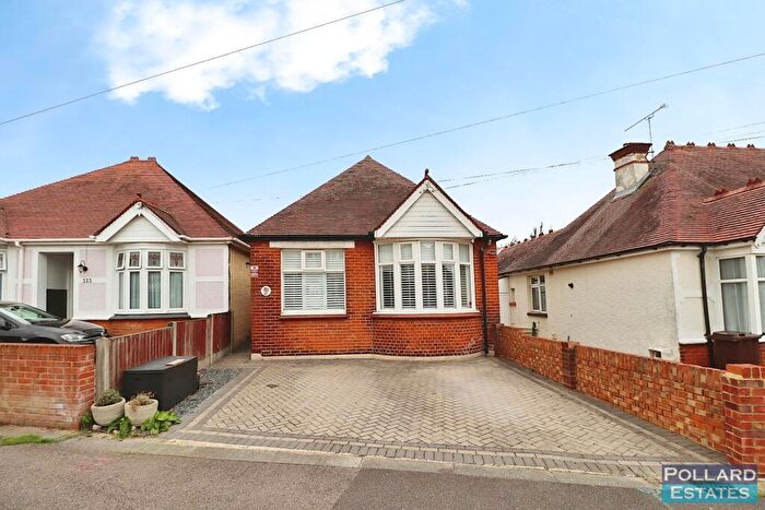 2 Bedroom Detached Bungalow For Sale In Barnsole Road, Gillingham, ME7