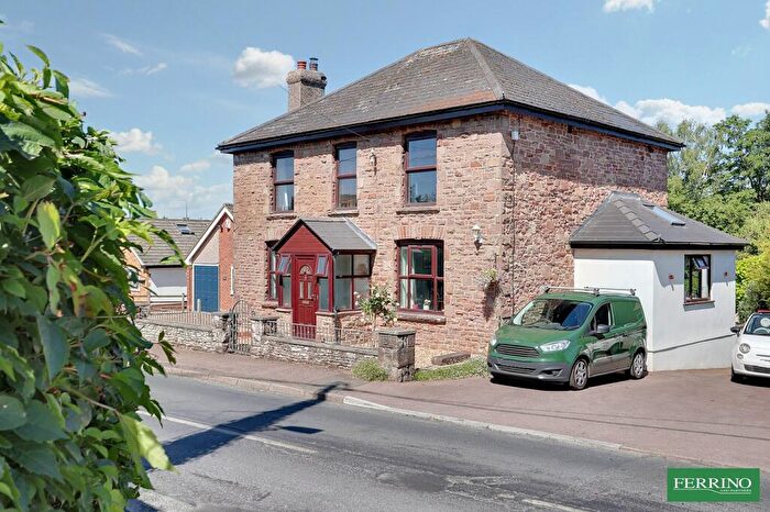 4 Bedroom Detached House For Sale In Allaston Road, Lydney, Gloucestershire., GL15
