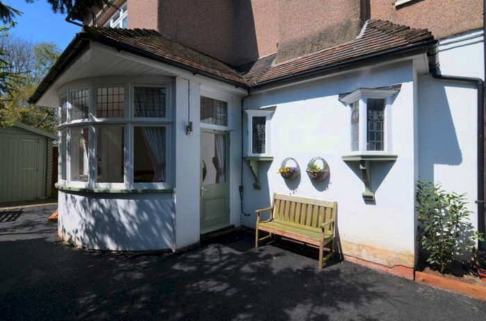 Studio To Rent In Knoll Road, Sidcup, DA14