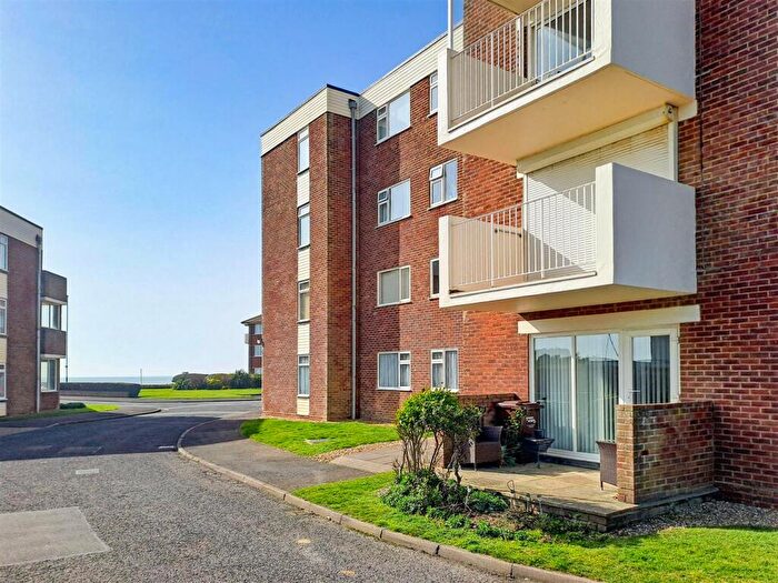 2 Bedroom Apartment For Sale In Bay Tree Court, Marama Gardens, Rustington, BN16