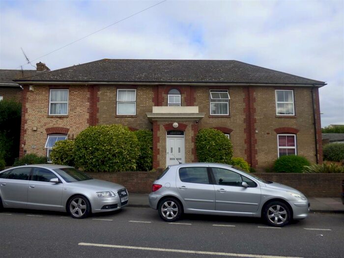 1 Bedroom Flat To Rent In Darnley Court, Gravesend, DA11