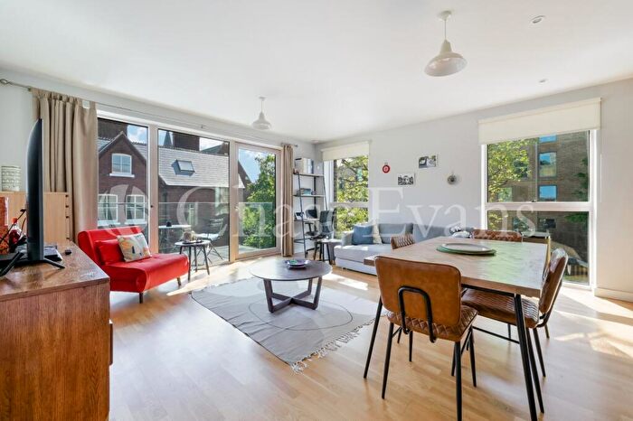 1 Bedroom Flat For Sale In New Paragon Walk, Trafalgar Place, Elephant & Castle, London, SE17