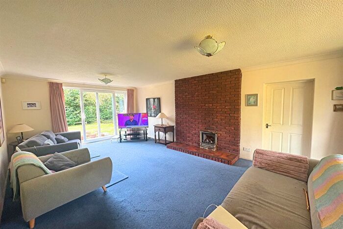 4 Bedroom Detached House For Sale In Southlands, Holmes Chapel, CW4