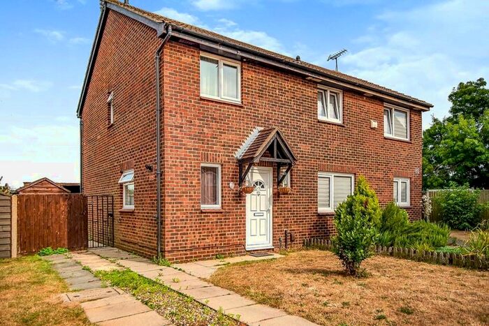 2 Bedroom Semi-Detached House To Rent In Wyatt Road, Crayford, Dartford, DA1