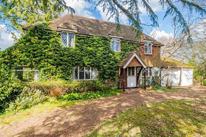 4 Bedroom Detached House For Sale In Coulsdon Lane, Chipstead, CR5