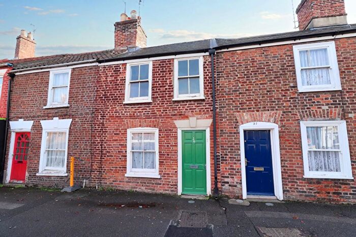 2 Bedroom Terraced House For Sale In New Road, Spalding, PE11