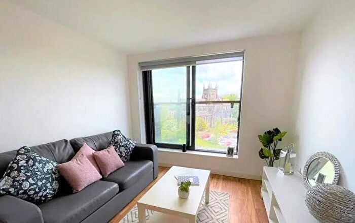 1 Bedroom Flat For Sale In Aire, Cross Green Lane, LS9