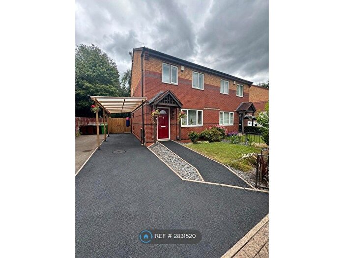3 Bedroom Semi Detached House To Rent In Cotgrave Close, Nottingham, NG8
