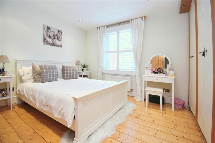 3 Bedroom Terraced House For Sale In Greatbridge Road, Romsey, Hampshire, SO51