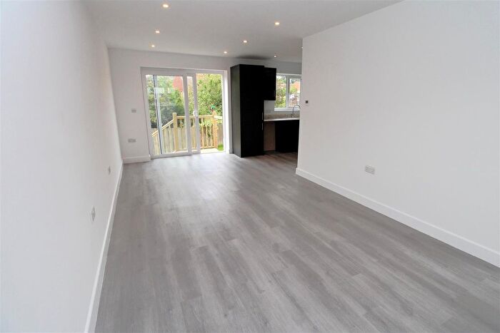 3 Bedroom End Terrace House For Sale In Cross Keys, Bearsted, ME14