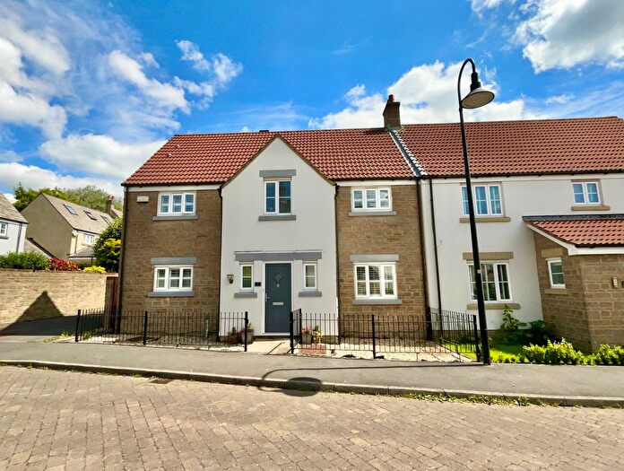 4 Bedroom Semi-Detached House For Sale In Walton Crescent, Winford, Bristol, BS40