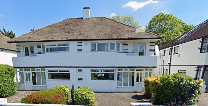 4 Bedroom Semi-Detached House For Sale In Beverley Way, Wimbledon, SW20