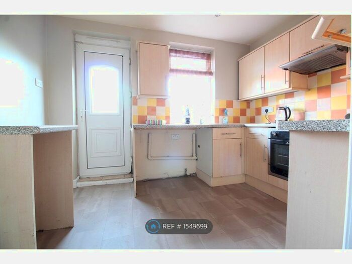 3 Bedroom Terraced House To Rent In Brinckman Street, Barnsley, S70
