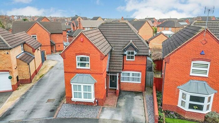 3 Bedroom Detached House For Sale In Windrush Road, Hilton, DE65