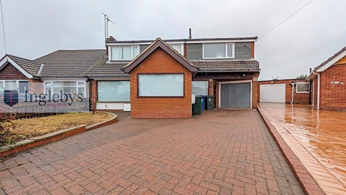 3 Bedroom Semi-Detached Bungalow For Sale In Riftswood Drive, Marske-By-The-Sea, Redcar, TS11